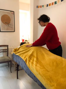 séance de shiatsu Paris 75011, fatigue, insomnie, stress, fertilité, grossesse, migraine, mal de dos